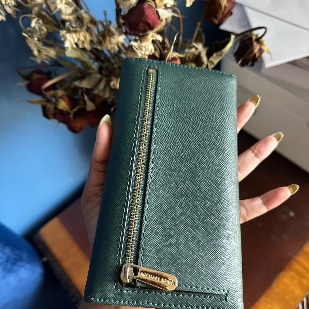 MICHEAL KORS GREEN GOLD BAG WALLET - Picture 10 of 11